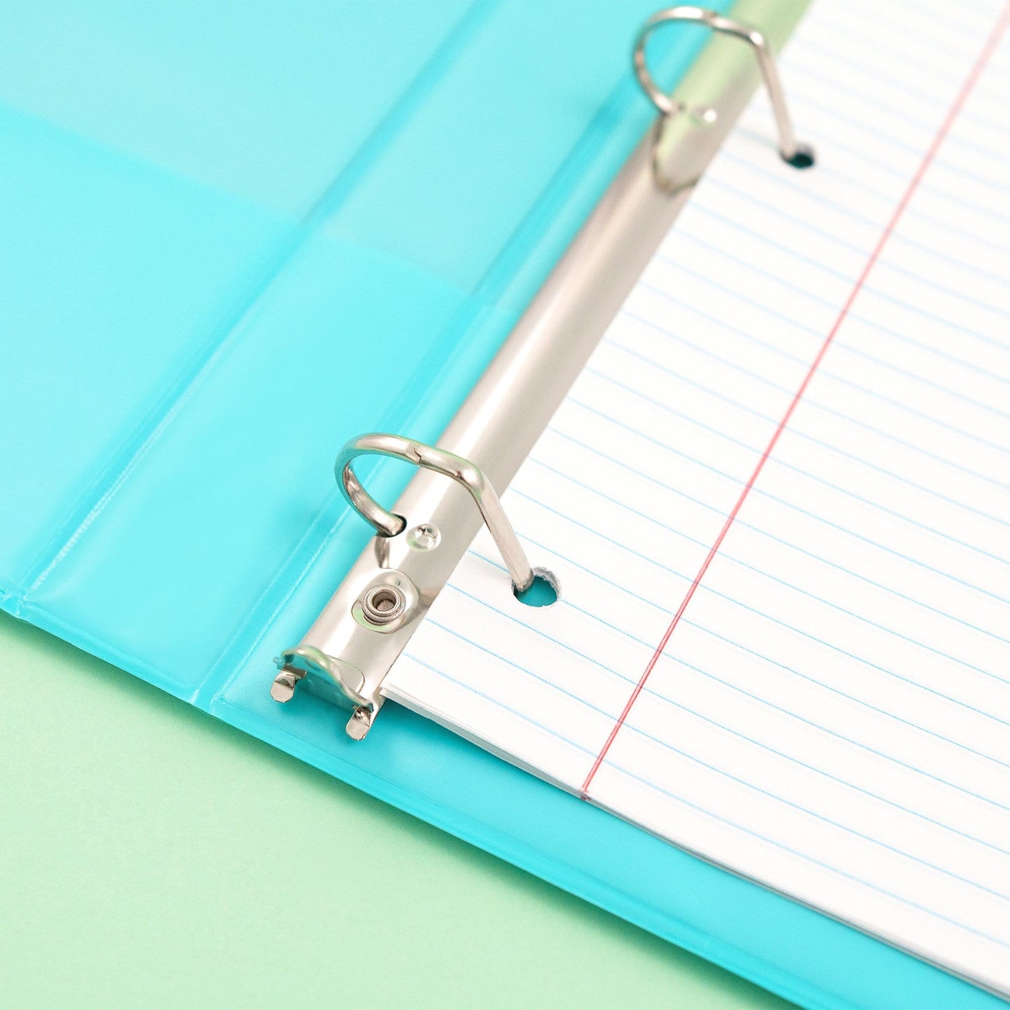 inside of open mint 3-ring binder showing D-ring detail inside binder